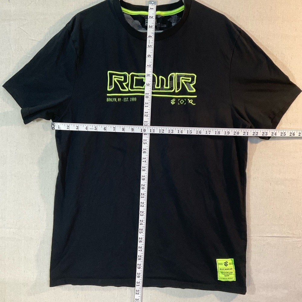 - Rocawear Black and neon Green LOGO tee, XL, 💯 % cotton, A++++